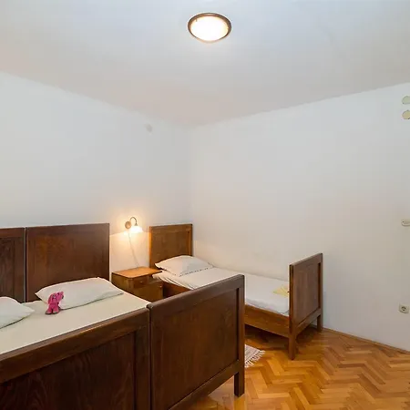 Petar Apartament Kaštela