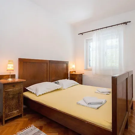 Apartment Petar